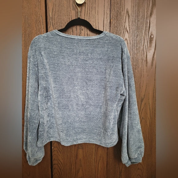 Blue slightly cropped sweater - Picture 3 of 4